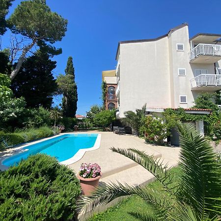 Villa Flora Kaštela Exteriér fotografie