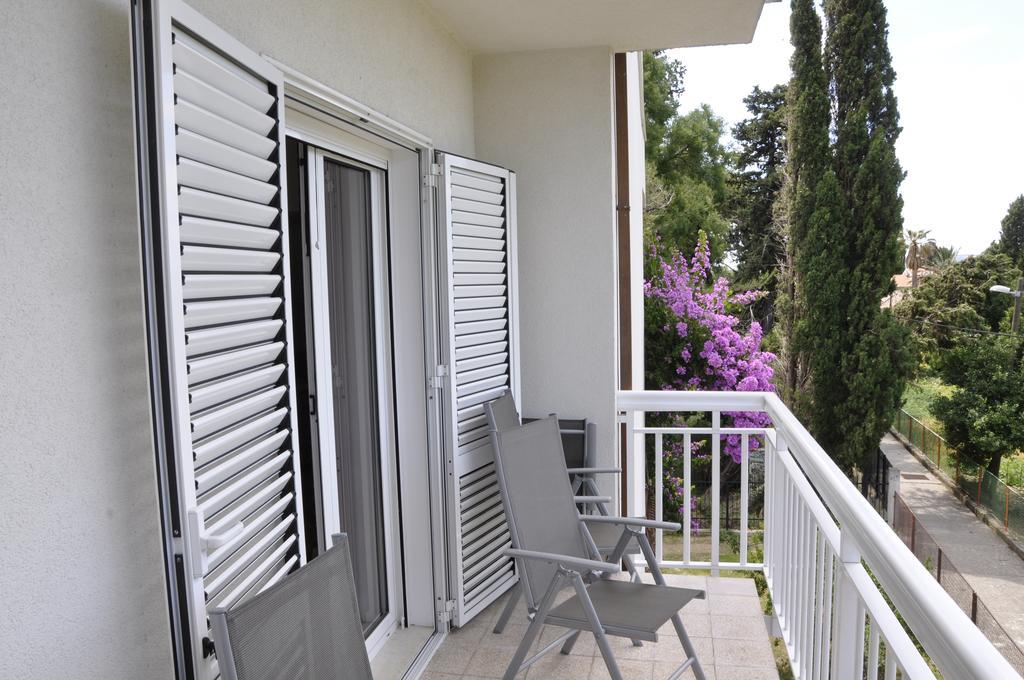 Villa Flora Kaštela Pokoj fotografie