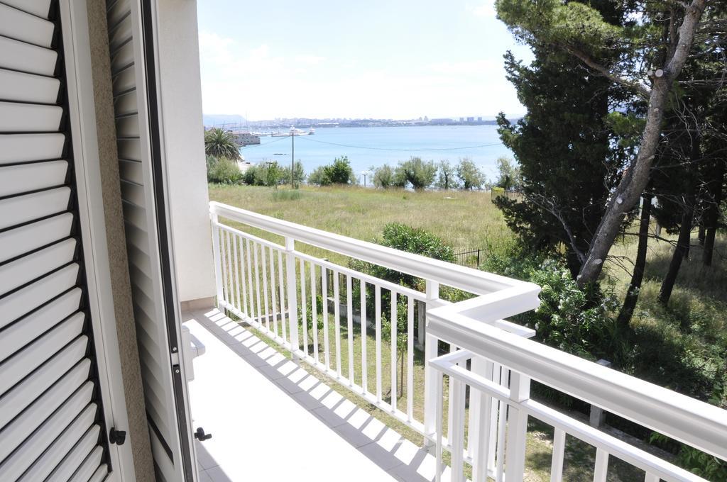 Villa Flora Kaštela Pokoj fotografie